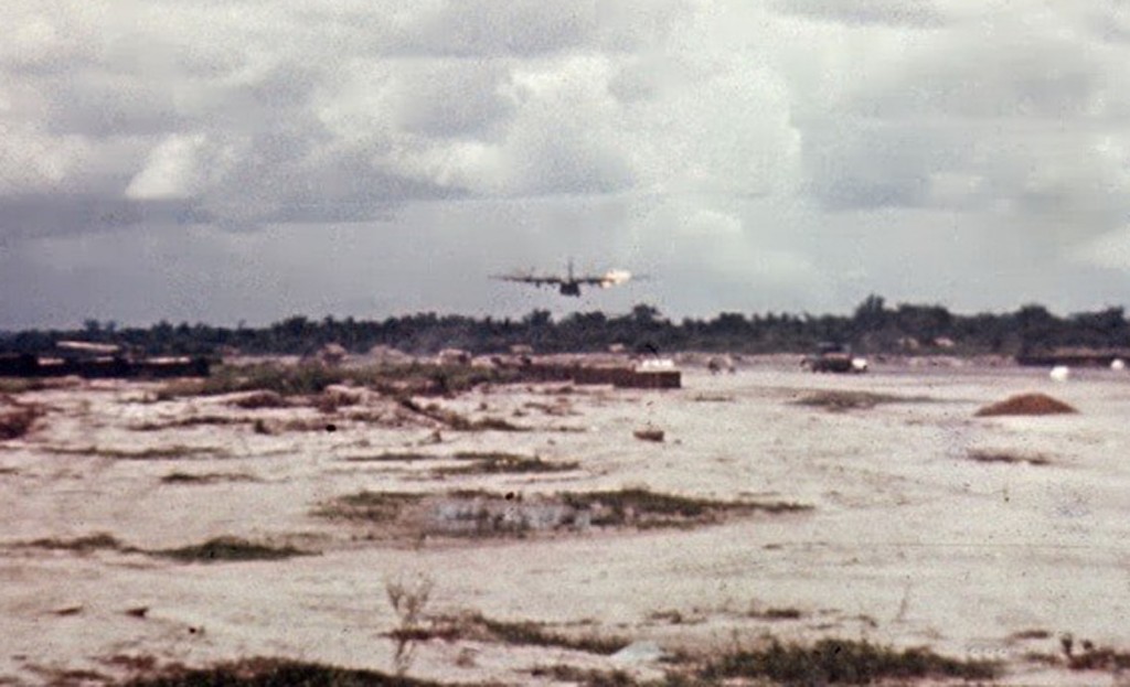 Fig. 6 - Enlargement of the slide of the aircraft on short final.